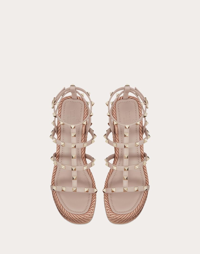 ROCKSTUD ANKLE STRAP WEDGE SANDAL IN CALFSKIN LEATHER 95 MM - Image 4